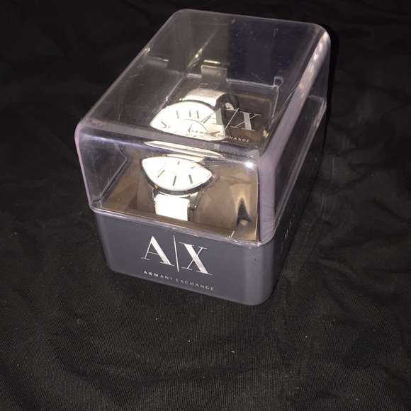 Armani Exchange Accessories - ARMANI EXCHANGE